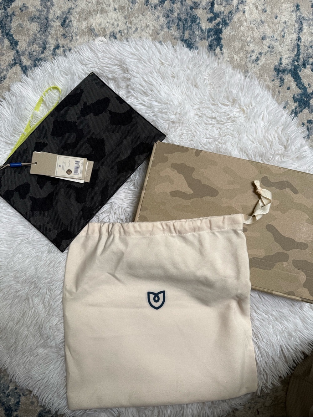 NWT Rothy’s The Essential Pouch